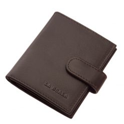 Praktikus kialakítású La Scala barna bőr kártyatartó, könnyű felhasználást biztosító pénztárca modell, mely minőségi valódi bőrből készült.