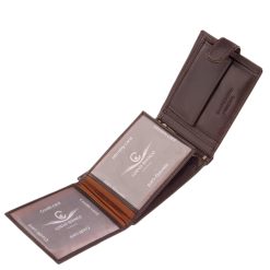 Elegáns megjelenésű klasszikus felépítésű, valódi bőr férfi pénztárca, mely barna színben és minőségi díszdobozban kapható.