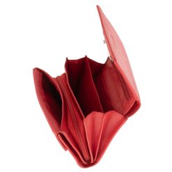 Ez a La Scala kisméretű női bőr pénztárca azoknak készült, akik szeretik, ha egy kiegészítő egyszerre elegáns, kényelmes és megbízható.